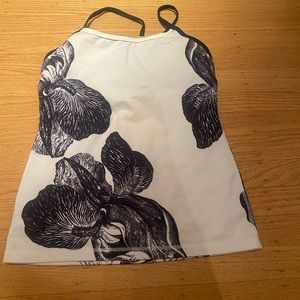 lululemon workout top